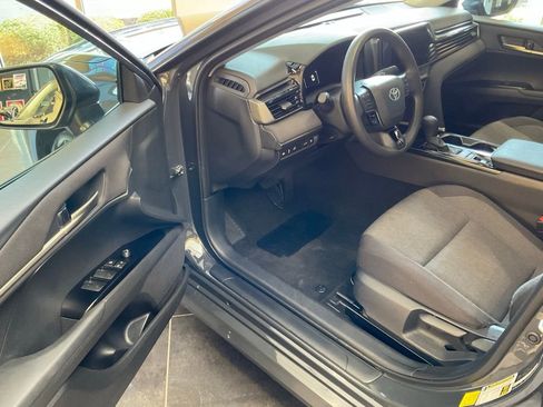 Used 2025 Toyota Camry LE image 10