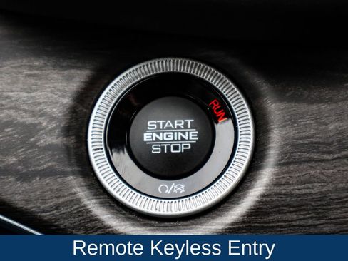 Used 2022 Jeep Grand Cherokee L Overland w/ Advanced Protech Group III image 25