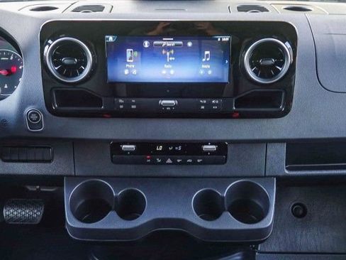 New 2025 Mercedes-Benz Sprinter 2500 image 12
