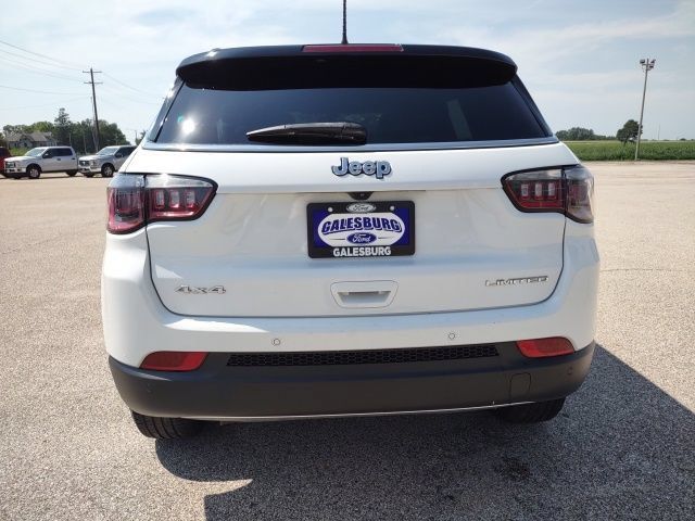Used 2024 Jeep Compass Limited AWD/4WD image 4