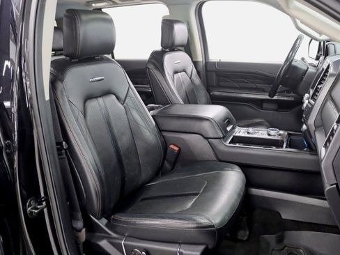 Used 2019 Ford Expedition Platinum AWD/4WD image 32
