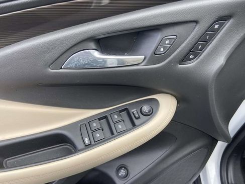 Used 2019 Buick Envision Essence image 14