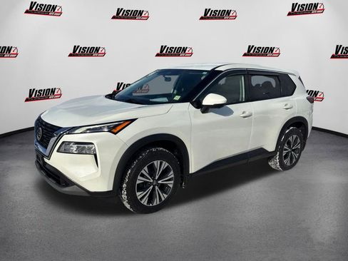 Used 2021 Nissan Rogue SV image 1