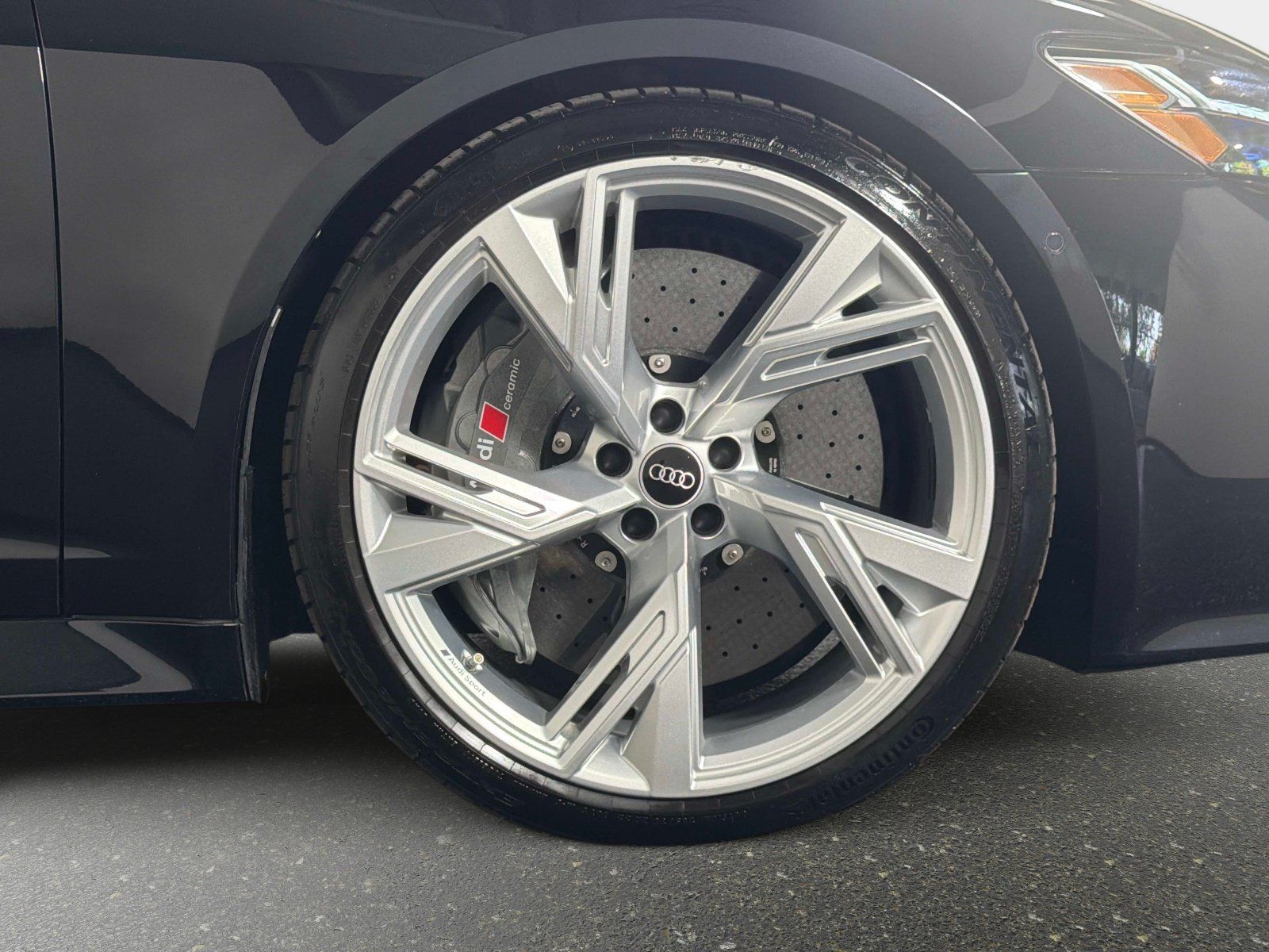Used 2021 Audi RS 6 AWD/4WD image 21