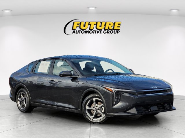 Used 2025 Kia K4 FWD image 1