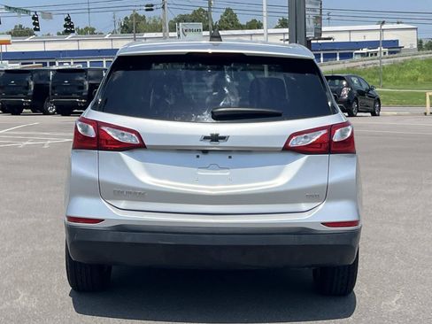 Certified 2020 Chevrolet Equinox LS w/ LS Convenience Package AWD/4WD image 6