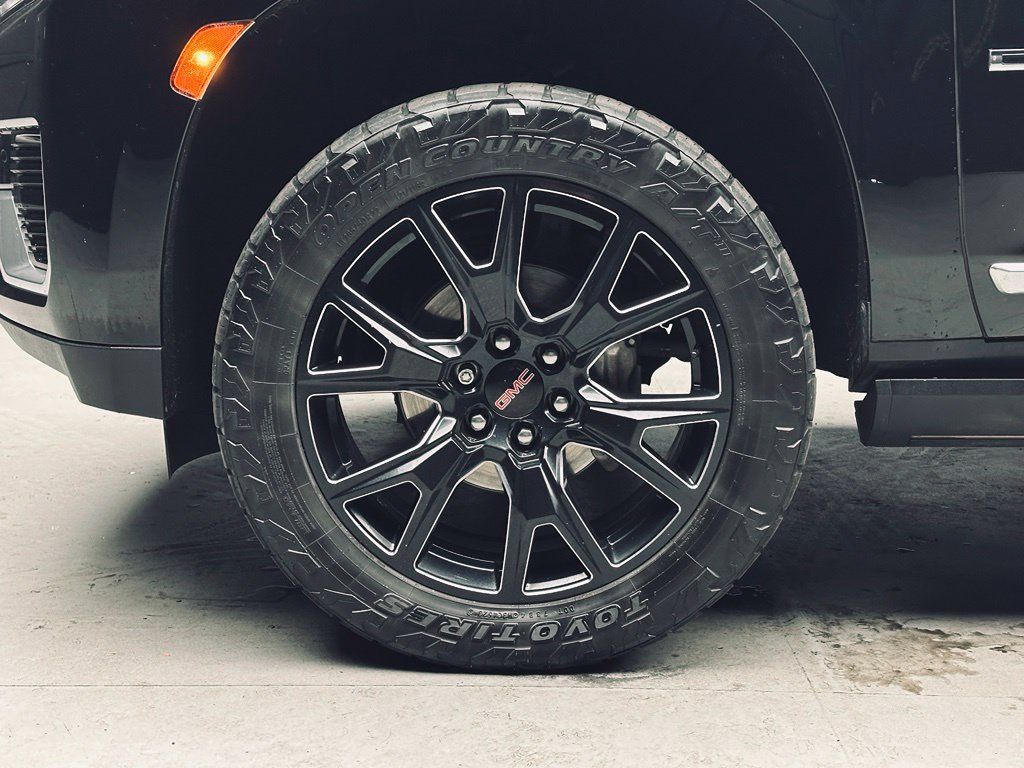 Used 2023 GMC Yukon Denali AWD/4WD image 34