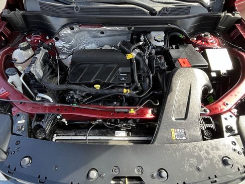 Used 2024 Chevrolet Trax RS w/ Driver Confidence Package image 8