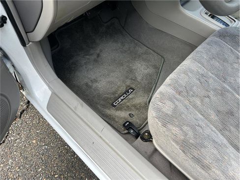 Used 1999 Toyota Corolla LE image 16