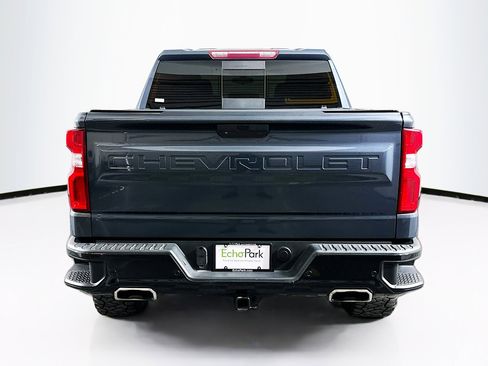 Used 2021 Chevrolet Silverado 1500 LT Trail Boss w/ Convenience Package II image 7