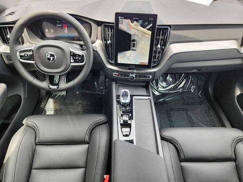 New 2026 Volvo XC60 T8 Ultra w/ Climate Package PRO AWD/4WD image 16