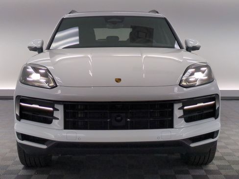 New 2026 Porsche Cayenne AWD/4WD image 7