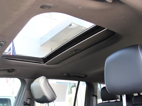 Certified 2024 Jeep Grand Cherokee Altitude image 12