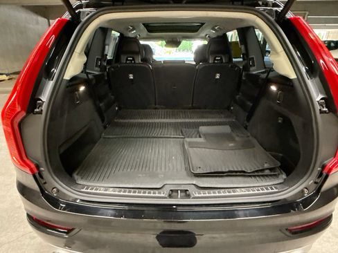 Used 2018 Volvo XC90 T5 Momentum w/ Convenience Package AWD/4WD image 29