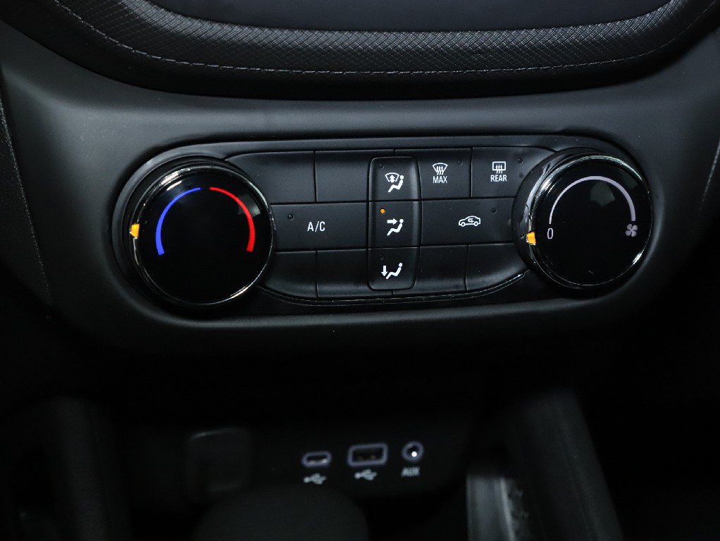 Used 2023 Chevrolet TrailBlazer LS FWD image 25