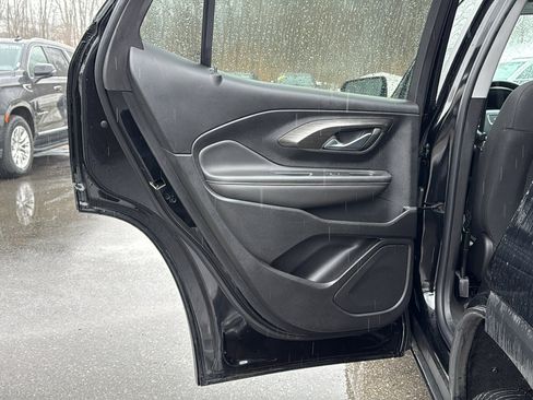 Certified 2022 GMC Terrain SLE w/ Driver Convenience Package image 26