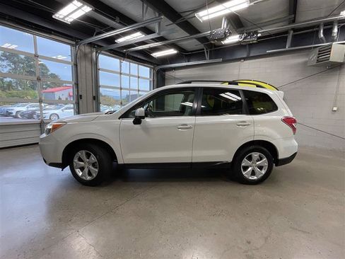 Used 2016 Subaru Forester 2.5i Limited w/ Popular Package #1 AWD/4WD image 2