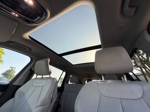 Certified 2021 Jeep Grand Cherokee L Overland w/ Luxury Tech Group IV AWD/4WD image 37