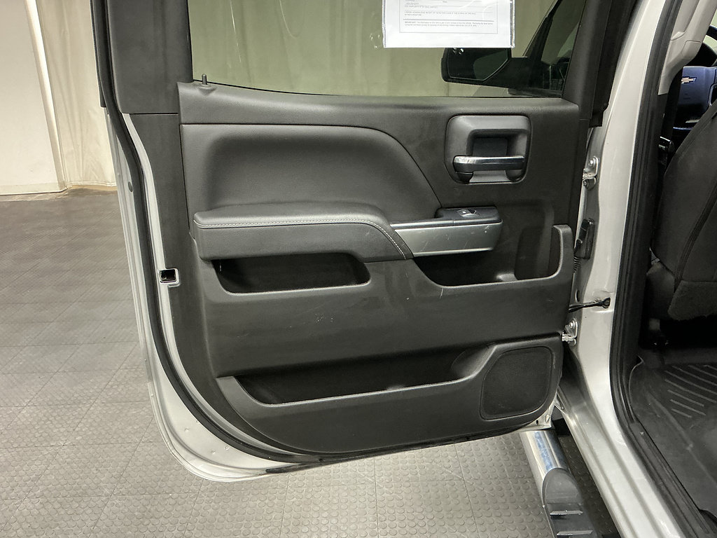 Used 2018 Chevrolet Silverado 1500 LT w/ All Star Edition AWD/4WD image 24