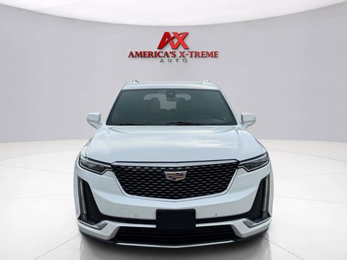 Used 2022 Cadillac XT6 Premium Luxury w/ LPO, Floor Liner Package AWD/4WD image 9