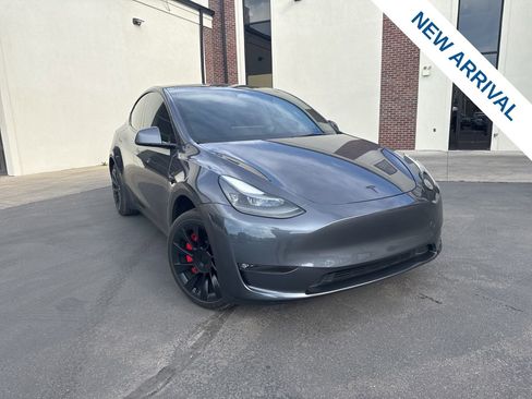 Used 2023 Tesla Model Y Long Range image 1