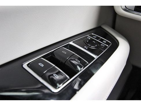 New 2027 Cadillac Vistiq Sport AWD/4WD image 16
