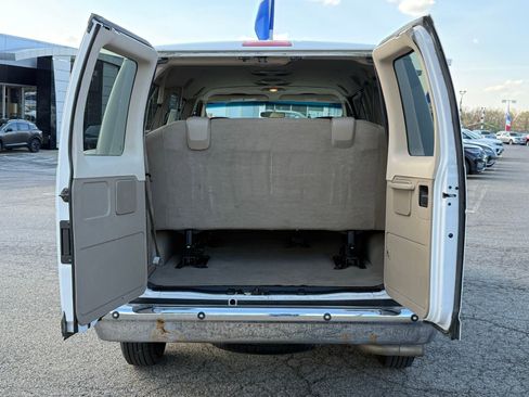 Used 2008 Ford E-350 and Econoline 350 XL RWD image 32