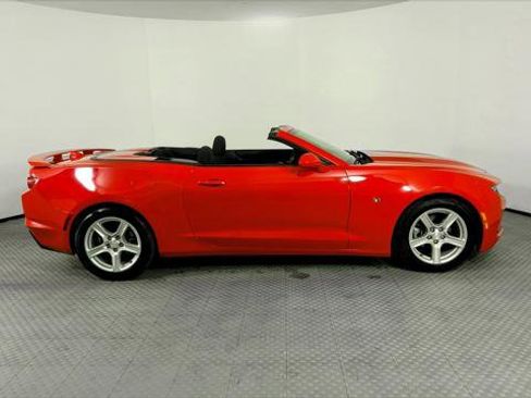 Used 2020 Chevrolet Camaro LT image 9