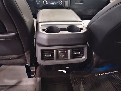 Used 2024 Ford F250 Lariat w/ Chrome Package image 10