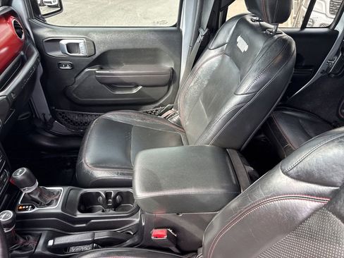Used 2021 Jeep Wrangler Unlimited Rubicon image 41