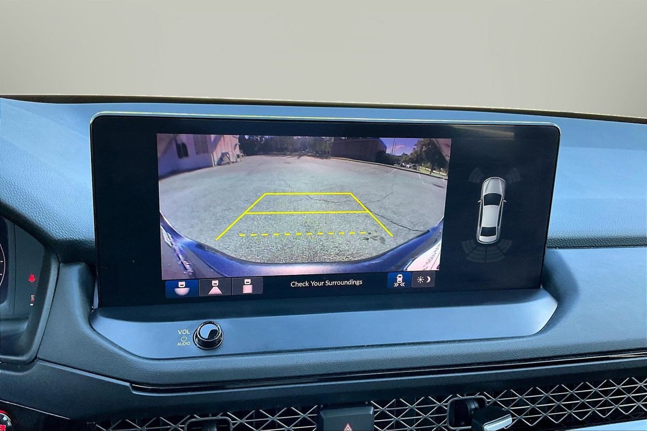 Used 2023 Honda Accord Touring image 14
