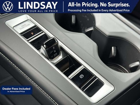 Certified 2024 Volkswagen Atlas Cross Sport SE AWD/4WD image 19