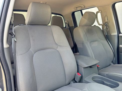 Used 2020 Nissan Frontier SV w/ Midnight Edition Floor Mats RWD image 31