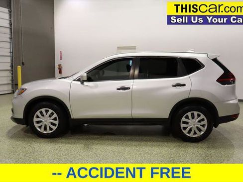 Used 2019 Nissan Rogue S image 4