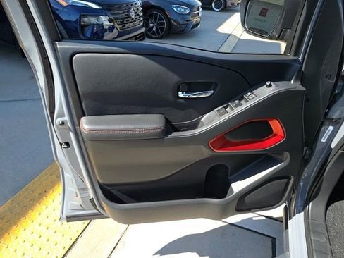 Used 2023 Nissan Frontier Pro-X w/ Pro Convenience Package image 11