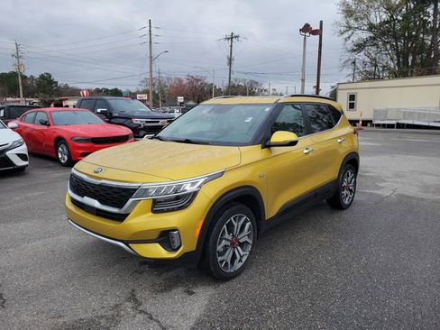 Used 2021 Kia Seltos SX w/ SX Sunroof Package image 4