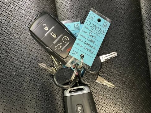 Used 2020 RAM 1500 Laramie AWD/4WD image 36
