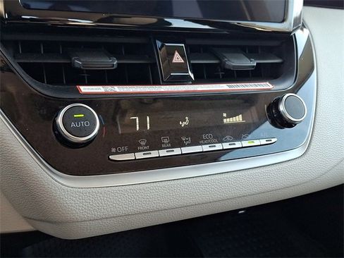 Certified 2025 Toyota Corolla LE image 17