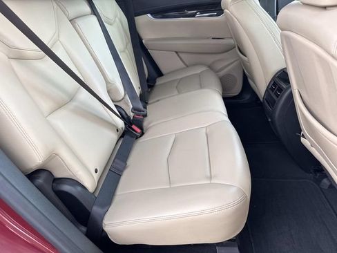 Used 2017 Cadillac XT5 FWD image 10