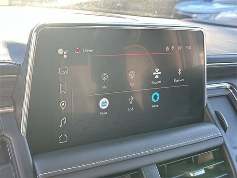 Used 2024 GMC Yukon SLT image 12