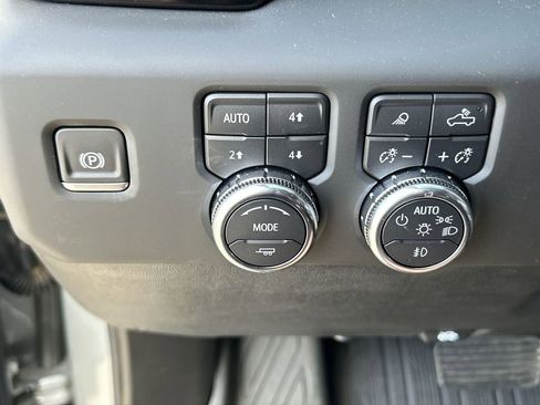 New 2025 GMC Sierra 3500 Denali Ultimate image 18