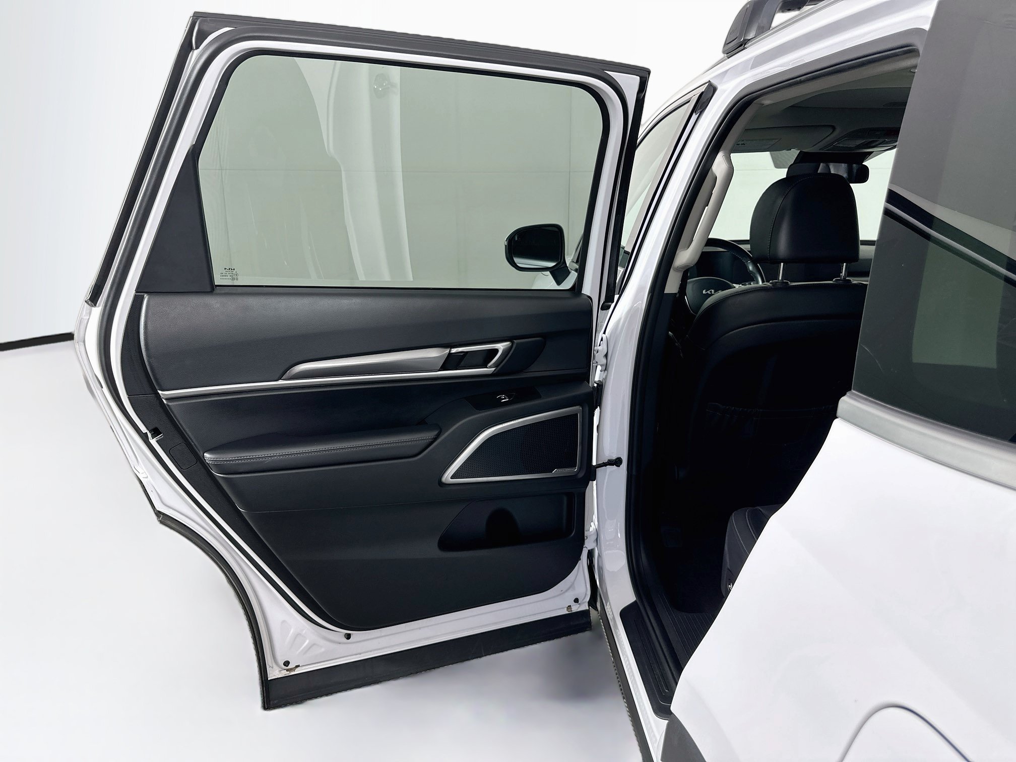 Used 2025 Kia Telluride S AWD/4WD image 27