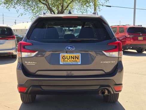 Used 2023 Subaru Forester Premium AWD/4WD image 4