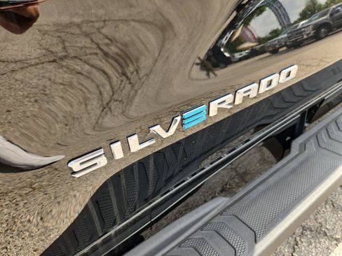Used 2024 Chevrolet Silverado EV RST AWD/4WD image 32