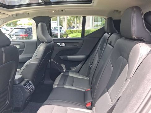 Used 2025 Volvo XC40 B5 Plus AWD/4WD image 8