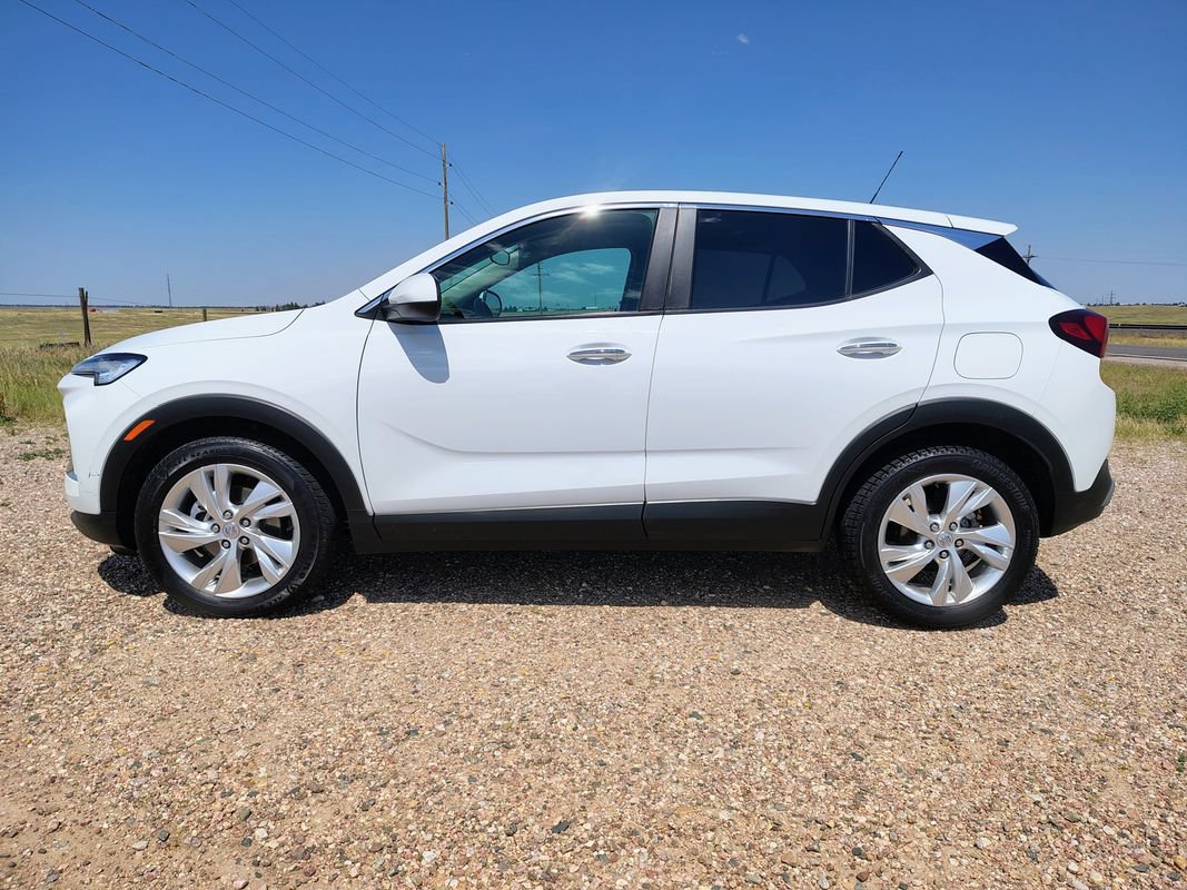 Used 2024 Buick Encore GX Preferred FWD image 2