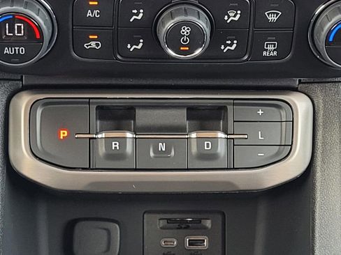 Used 2023 GMC Acadia Denali w/ Trailering Package image 19