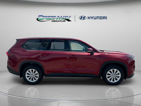 Used 2024 Toyota Grand Highlander XLE FWD image 9