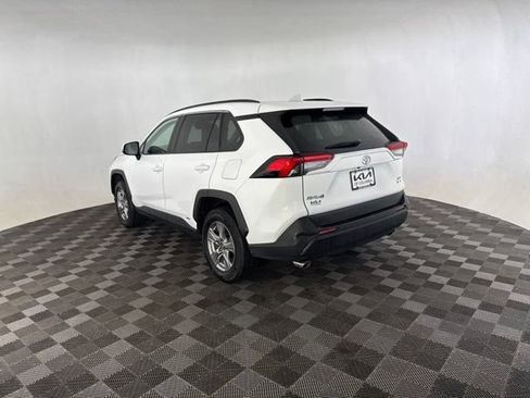 Used 2025 Toyota RAV4 XLE AWD/4WD image 9