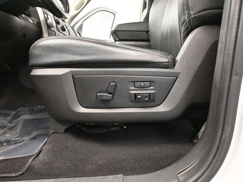 Used 2019 RAM 1500 Laramie w/ Convenience Group image 21